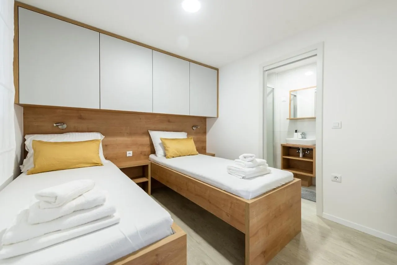 Luxury Mobile Home Pretty Green - Premium - Oaza Mira Resort -50 M From The Beach Drage 4*,  Croatia